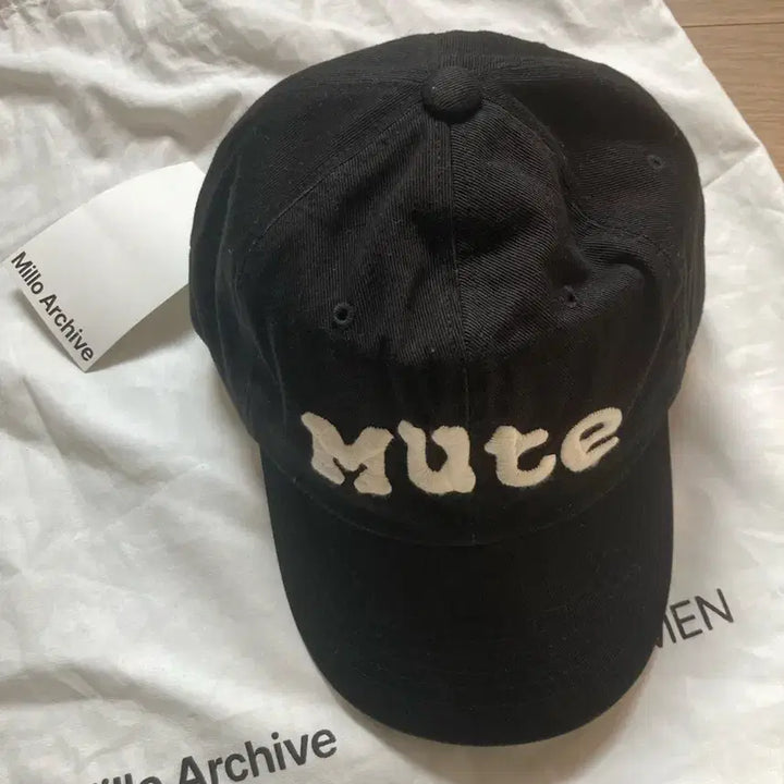 [BUNJANG] Millo Archive Mute 6-Panel Ball Cap / 새상품) 밀로아카이브 뮤트 6패널 볼캡 [워시드 블랙]