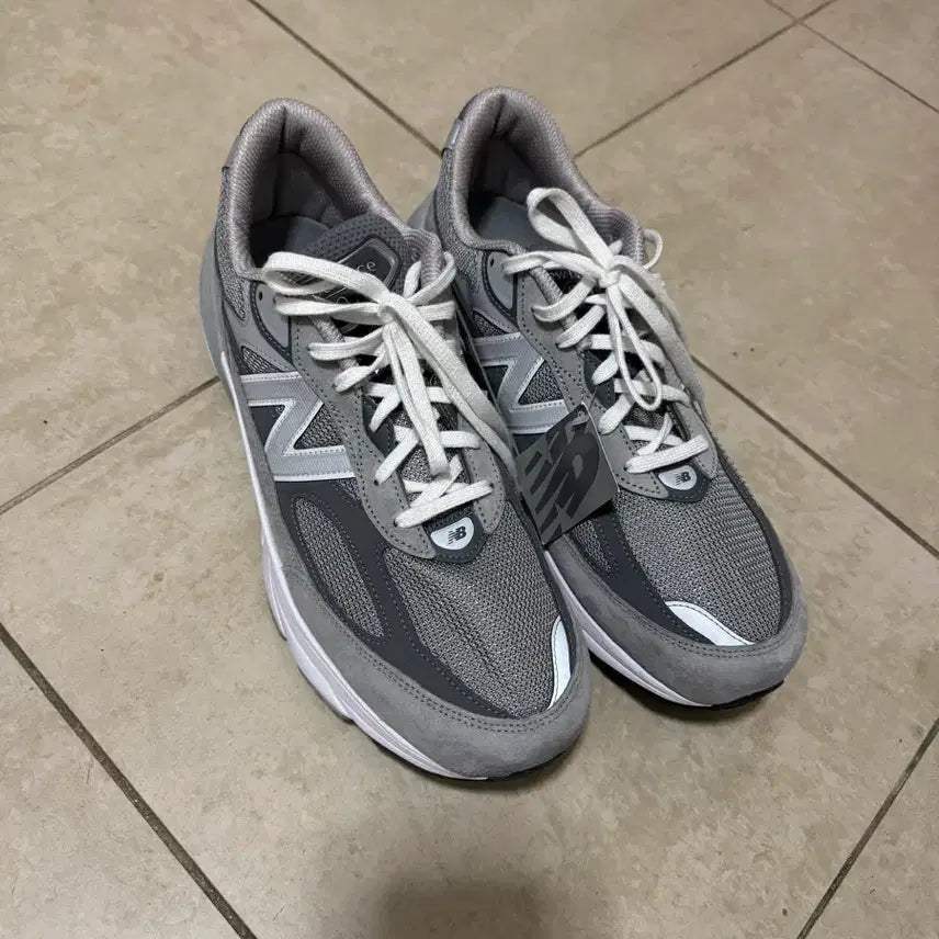 [BUNJANG] 990v6 Gray 310mm 4E Sneakers / 990v6 그레이 310mm 4E 사이즈 새상품