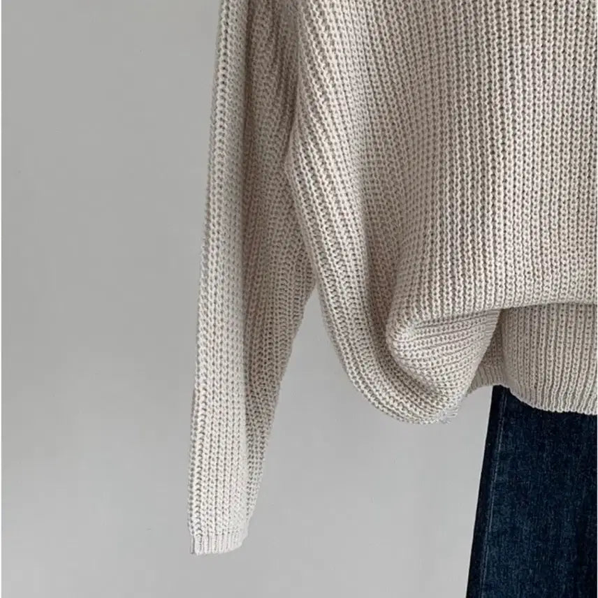 [BUNJANG] Romi Pastel V-Neck Crop Knit Sweater Oatmeal / 로미 파스텔 루즈핏 브이넥 크롭 니트 오트밀 색상