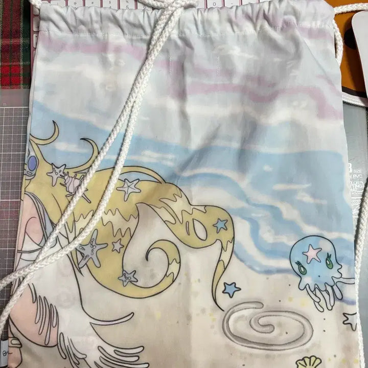 [BUNJANG] CHERISH Anime Printing String Bag / 체리쉬 CHERISH 애니 프린팅 콜라보 스트링백 판매
