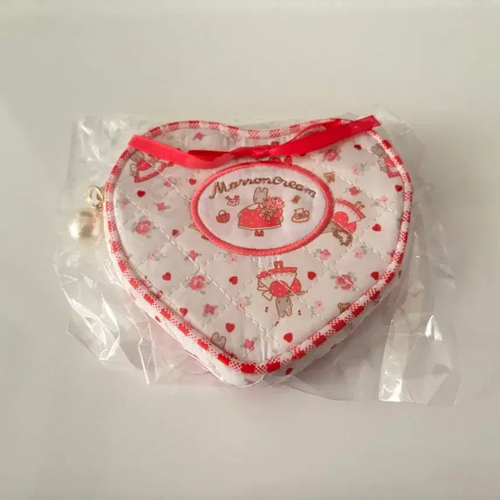 [BUNJANG] Sanrio Marron Cream Quilted Heart Pouch / 산리오 퀼팅 하트 파우치 (마론크림)