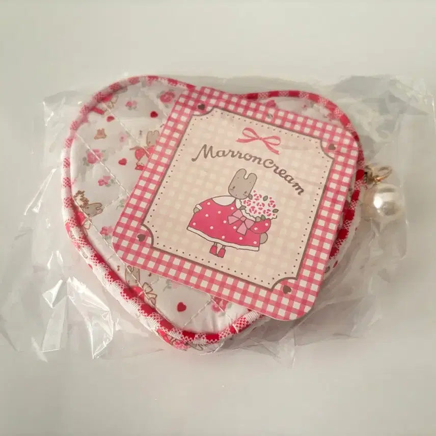[BUNJANG] Sanrio Marron Cream Quilted Heart Pouch / 산리오 퀼팅 하트 파우치 (마론크림)