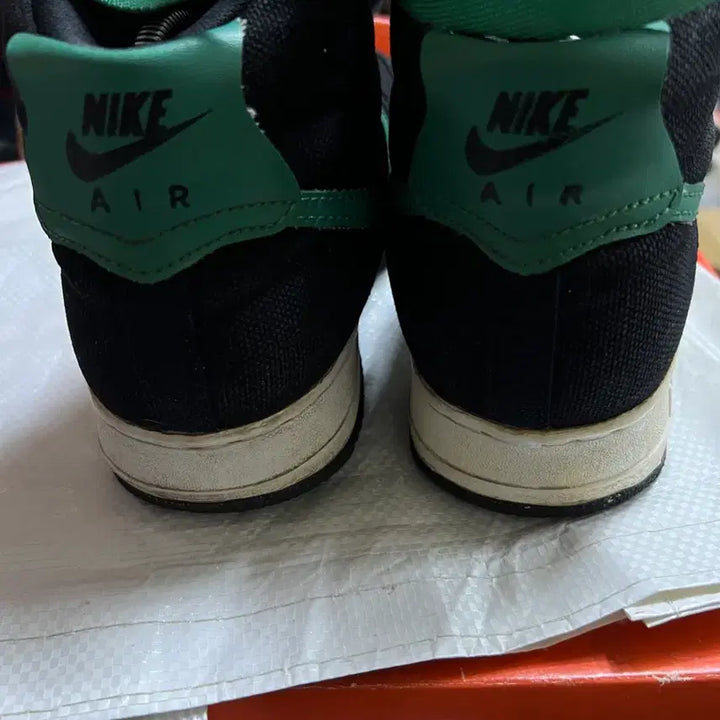 [BUNJANG] Nike Air Force 1 High CVS Sneakers / 나이키 에어포스1 하이 cvs 270