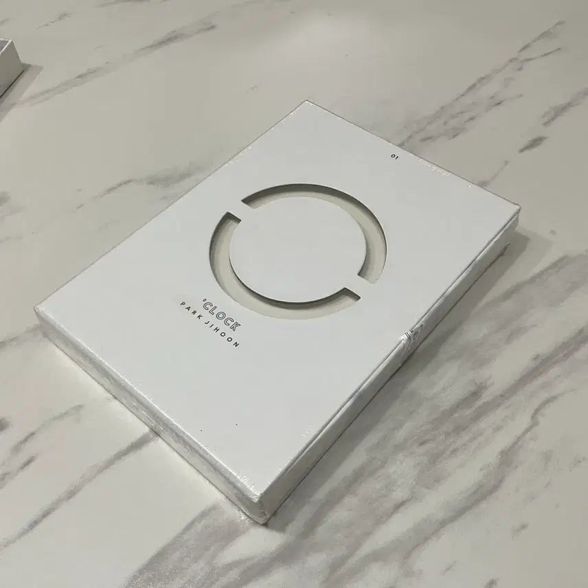 [BUNJANG] Park Jihoon O'Clock 1st Mini Album / 박지훈  미니앨범 1집 : O'CLOCK