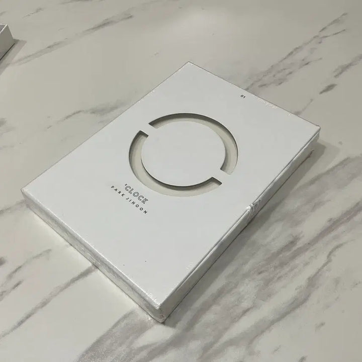 [BUNJANG] Park Jihoon O'Clock 1st Mini Album / 박지훈  미니앨범 1집 : O'CLOCK