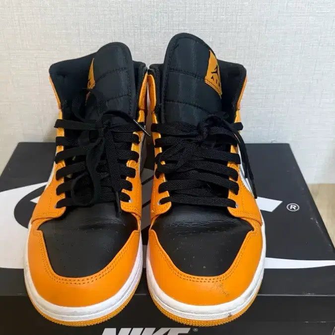 [BUNJANG] Nike Jordan Mid 1 Taxi Sneakers / 조던 미드1 택시 270
