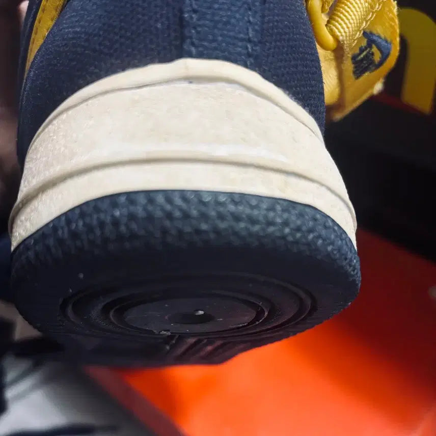 [BUNJANG] Nike Air Force 1 CVS High Navy Sneakers / 나이키 에어포스1 cvs 하이 270