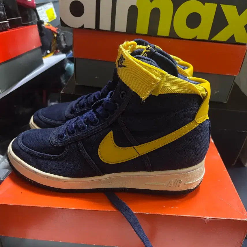 [BUNJANG] Nike Air Force 1 CVS High Navy Sneakers / 나이키 에어포스1 cvs 하이 270