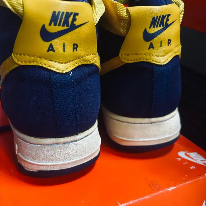 [BUNJANG] Nike Air Force 1 CVS High Navy Sneakers / 나이키 에어포스1 cvs 하이 270
