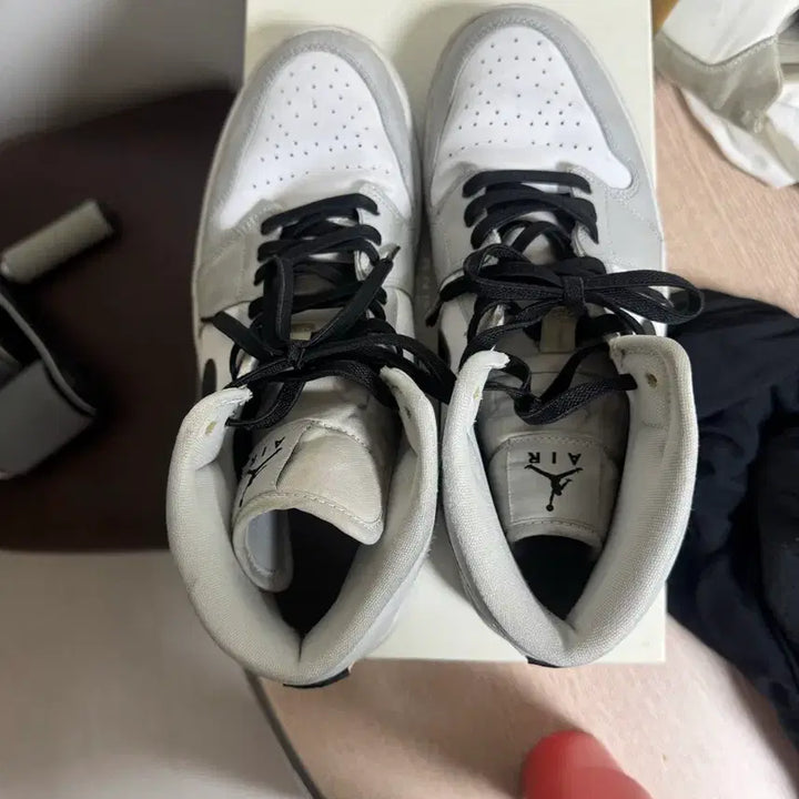 [BUNJANG] Jordan 1 Mid White Gray / 조던 1 미드 화이트 그레이