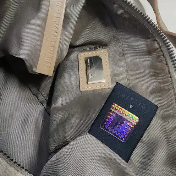 [BUNJANG] Fendi Small & Large Shoulder Bag / 펜디 스몰 숄더백과 라지숄더백 등