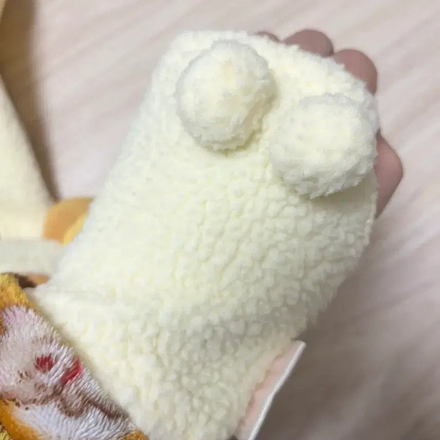 [BUNJANG] Rilakkuma Scarf and Arm Warmers Set / 리락쿠마 목도리 손토시 고전