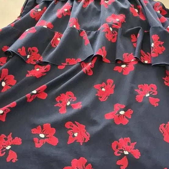 [BUNJANG] Sisley Flower Pattern Knit Mini Dress / 시슬리 플라워 캉캉 니트 반팔 원피스. 44반 55