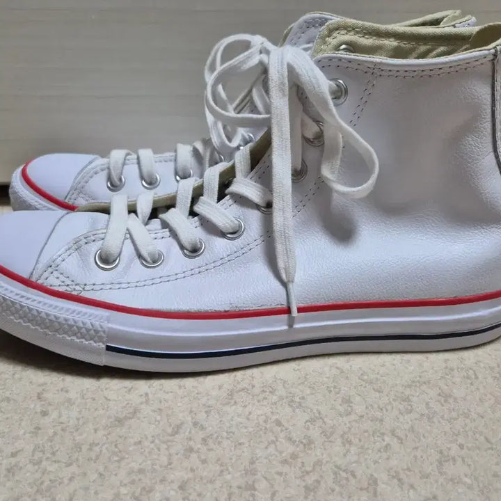 [BUNJANG] Converse White Sneakers 260 / 컨버스 화이트 스니커즈  260
