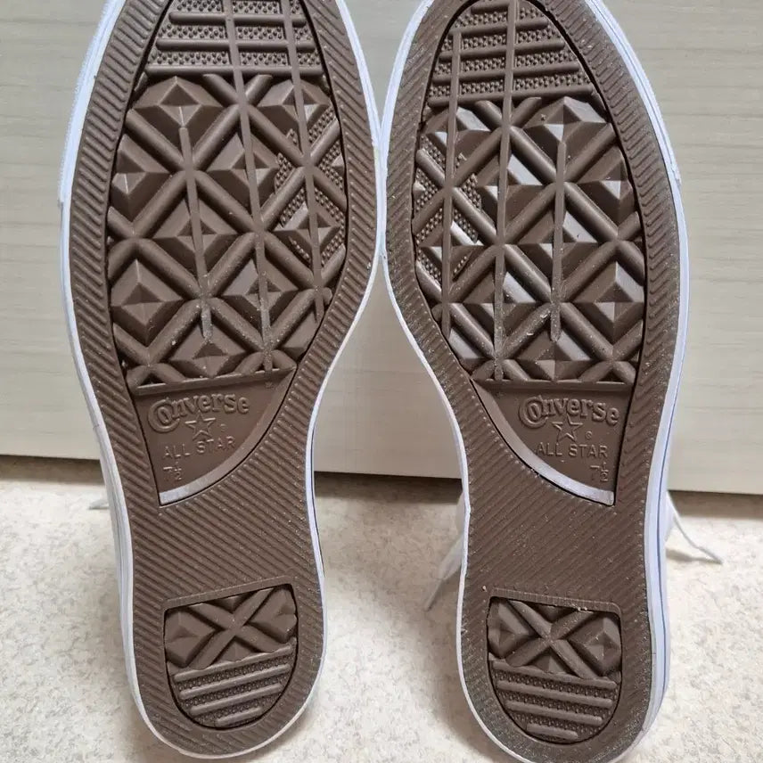 [BUNJANG] Converse White Sneakers 260 / 컨버스 화이트 스니커즈  260