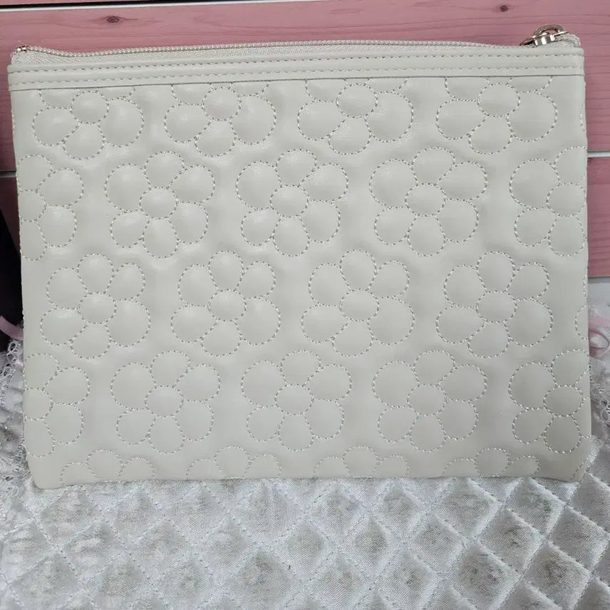 [BUNJANG] Miffy Flower Square Pouch / (일본정품) 한정판 미피  플라워 사각 파우치/ 미니 파우치