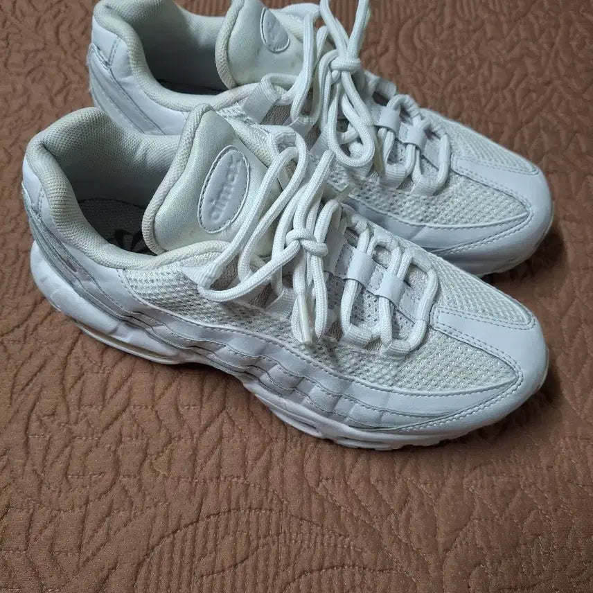 [BUNJANG] Nike Air Max 95 Women's Sneakers / 235 나이키 에어맥스95 여성 운동화 [2097]