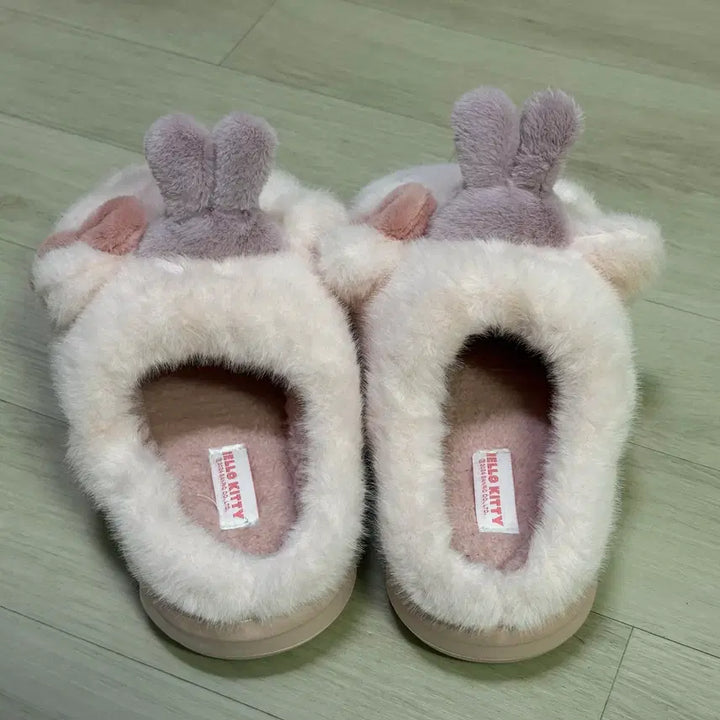 [BUNJANG] Hello Kitty Rabbit Fur Slippers / 헬로키티 토끼 털 슬리퍼 크로스(250)
