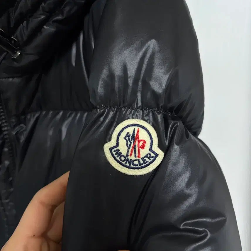 [BUNJANG] Moncler Seritte Black Jacket Size 2 / 몽클레어 세리뜨 세리떼 2사이즈 블랙