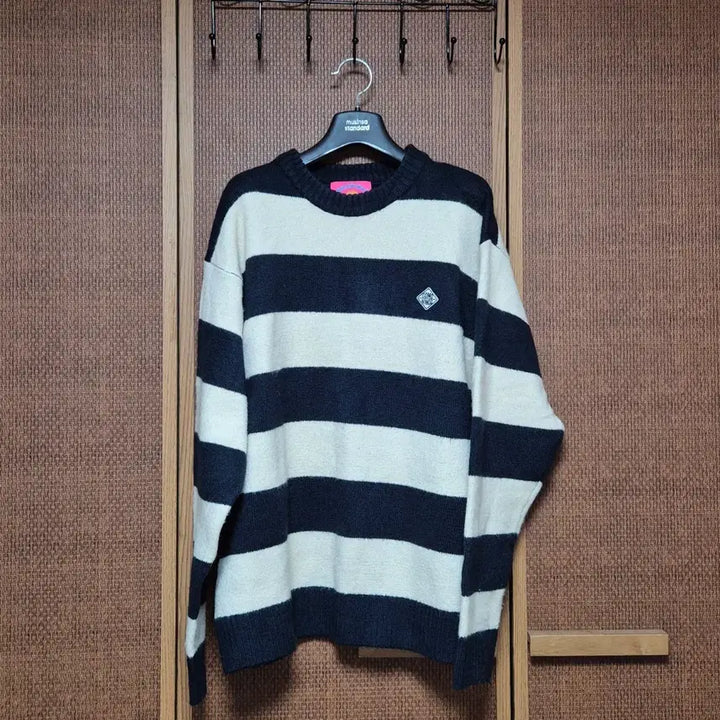 [BUNJANG] WONDERPLACE Commonino's Knit L Size / 원더플레이스 꼬모니노즈 니트 L사이즈