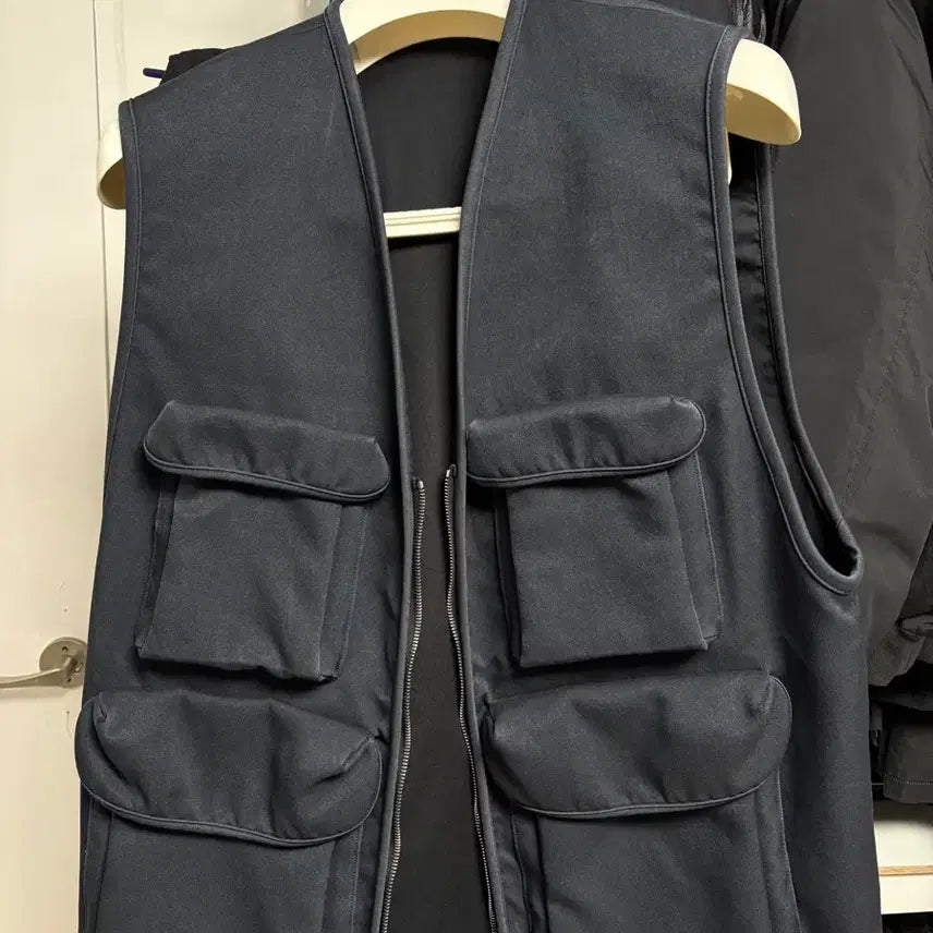 [BUNJANG] Lemaire Silk Multi-Pocket Vest M / 르메르 실크 멀티포켓 베스트 M 리포터 베스트