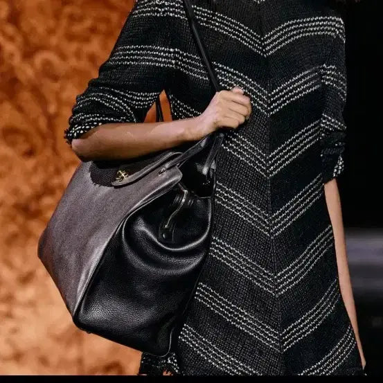 [BUNJANG] Chanel Supermodel Maxi Bag / 샤넬 슈퍼모델 맥시백