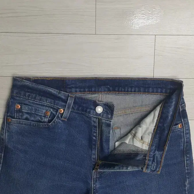 [BUNJANG] Levi's 511 Jeans (Four-Way Stretch) - Size 30-31 - Used / 리바이스진511(사방스판) 30~31인치(No.995)S급! 두께감있음!