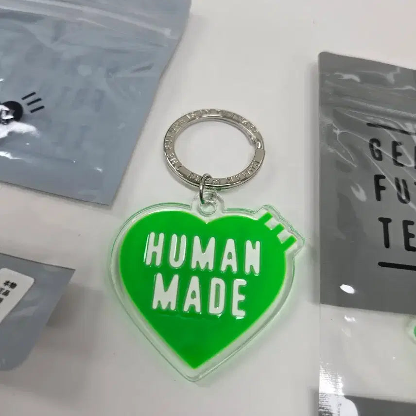 [BUNJANG] Human Made Green Heart Keychain / 새제품 휴먼메이드 연두 키링