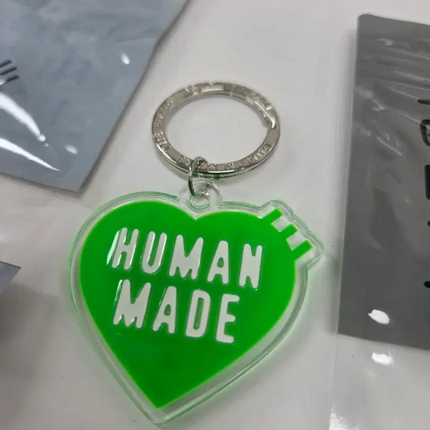 [BUNJANG] Human Made Green Heart Keychain / 새제품 휴먼메이드 연두 키링