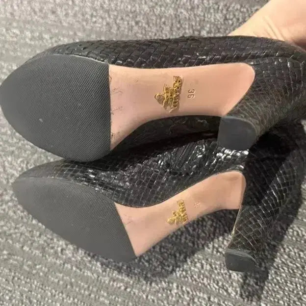 [BUNJANG] Prada Woven Leather Heel Booties / 프라다 블랙 엮음 가죽 힐 부티 36정품