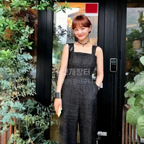 [BUNJANG] 가격인하 임블리 프리미엄 펀칭레이스 점프수트 블랙.아이보리 / 가격인하 임블리 프리미엄 펀칭레이스 점프수트 블랙.아이보리