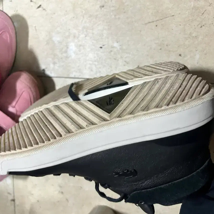 [BUNJANG] Lacoste High-Top Sneakers Black Leather / 라코스테 스니커즈 하이탑 블랙 가죽 235 37