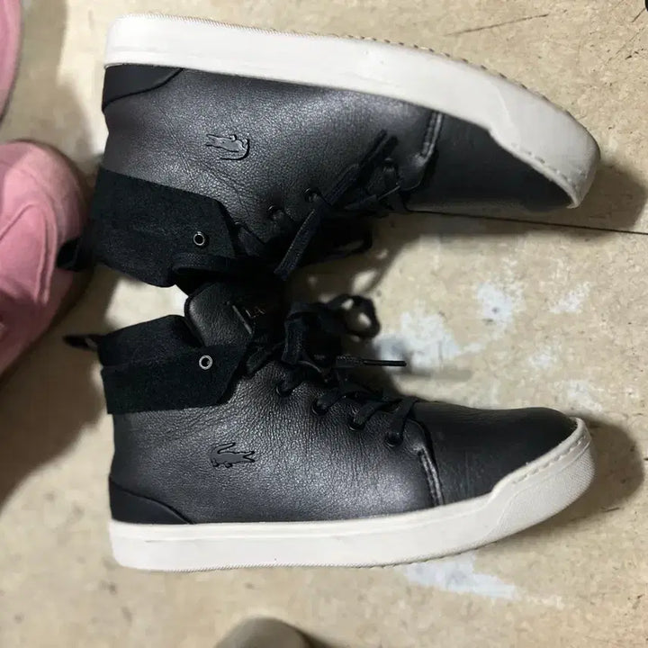 [BUNJANG] Lacoste High-Top Sneakers Black Leather / 라코스테 스니커즈 하이탑 블랙 가죽 235 37