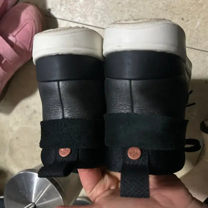 [BUNJANG] Lacoste High-Top Sneakers Black Leather / 라코스테 스니커즈 하이탑 블랙 가죽 235 37