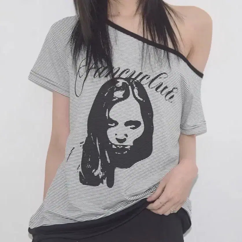 [BUNJANG] Fancy Club Mystic One-Shoulder Striped T-shirt / 팬시클럽 미스틱 원숄더 스트라이프 티셔츠 새상품