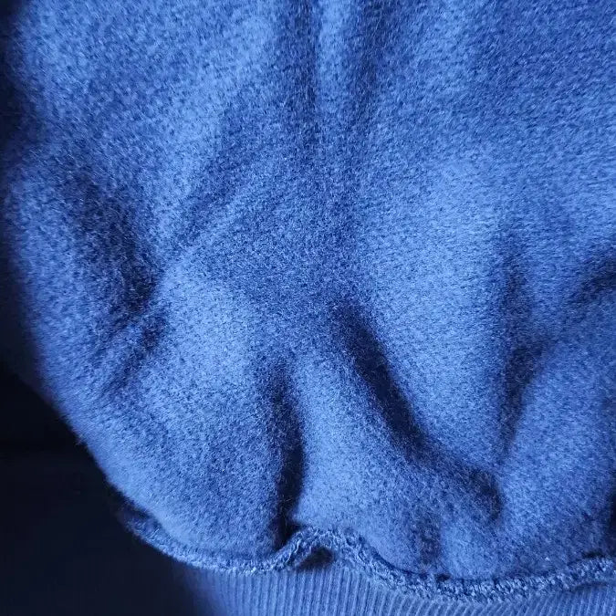 [BUNJANG] Kirsh Big Cherry Fleece Sweatshirt Navy / 키르시 빅체리 기모맨투맨 네이비