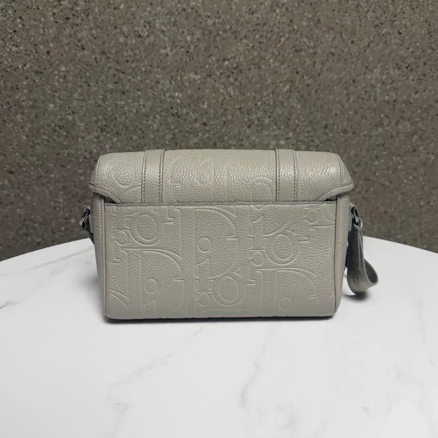 [BUNJANG] Dior Oblique Hit The Road Messenger Bag / 디올 오블리크 힛더로드 메신저백 플랩 스트랩백