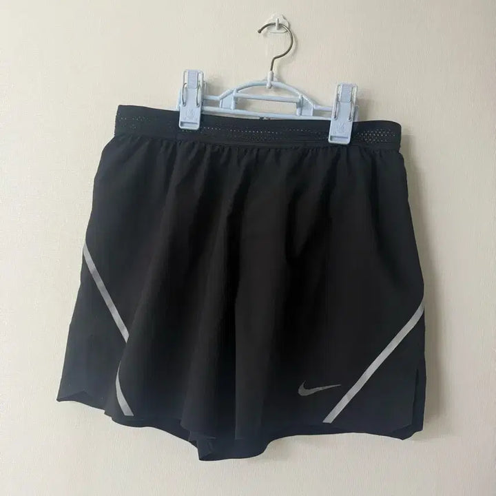 [SOLD OUT] 나이키 드라이핏 템포 숏팬츠 남자L
