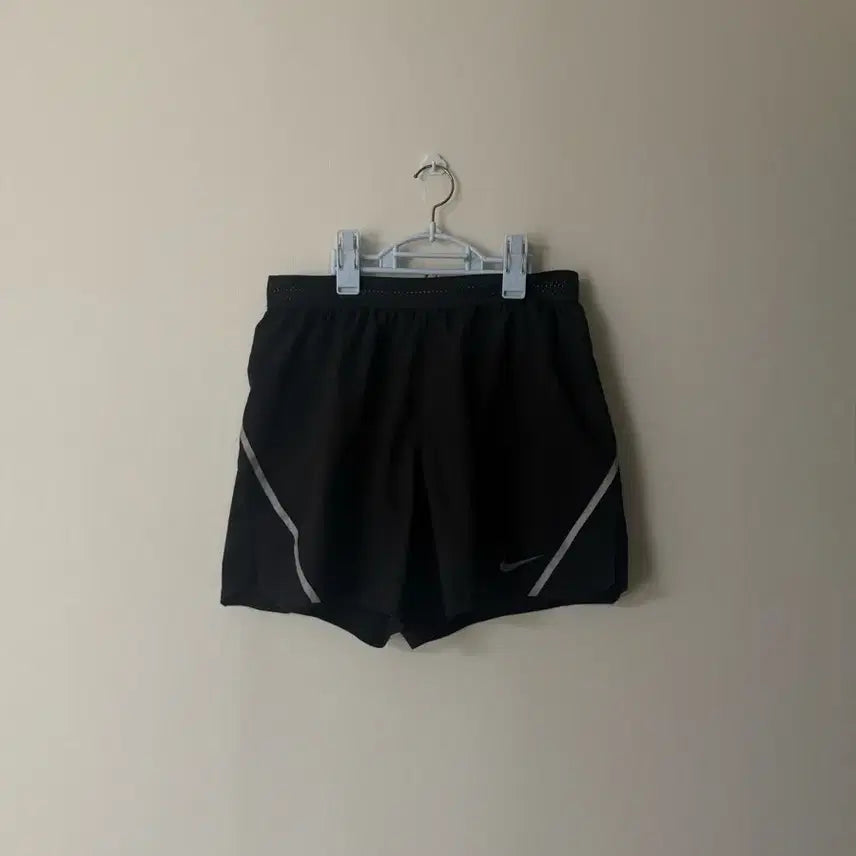 [SOLD OUT] 나이키 드라이핏 템포 숏팬츠 남자L