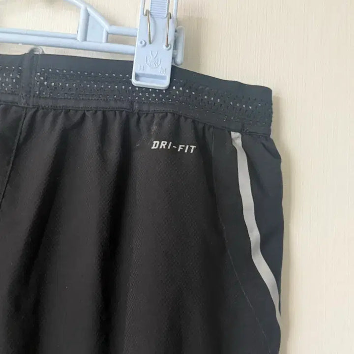 [SOLD OUT] 나이키 드라이핏 템포 숏팬츠 남자L
