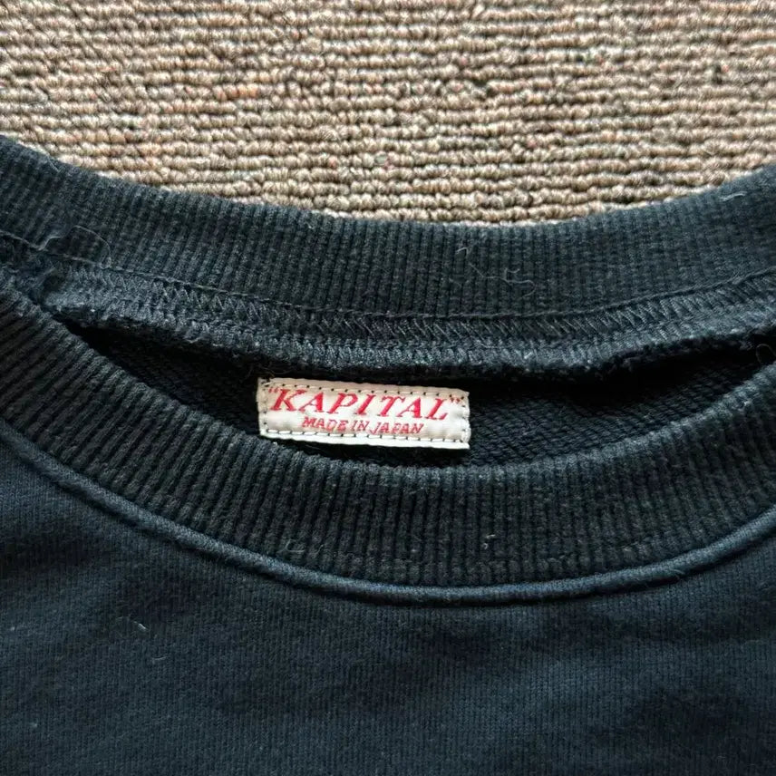 [BUNJANG] Capital Crewneck Sweatshirt / 캐피탈크루넥 맨투맨