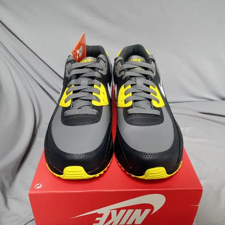 [BUNJANG] Nike Air Max 90 Sneakers / (새제품)나이키 90맥스 240