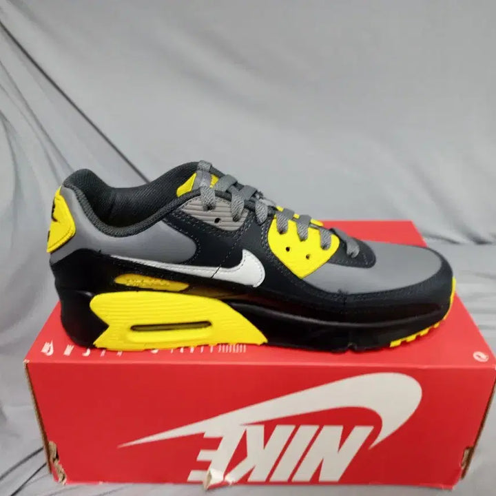 [BUNJANG] Nike Air Max 90 Sneakers / (새제품)나이키 90맥스 240