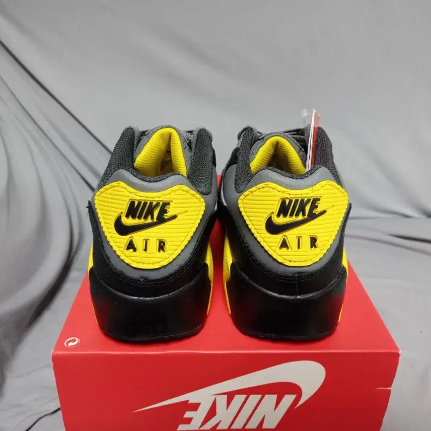 [BUNJANG] Nike Air Max 90 Sneakers / (새제품)나이키 90맥스 240