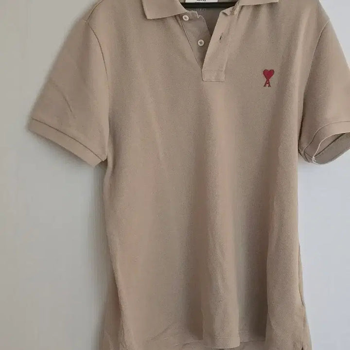 [BUNJANG] BTS Army Small Heart Logo Collar T-Shirt Beige (M) / 아미 스몰 하트 로고 카라 티셔츠 베이지 M사이즈