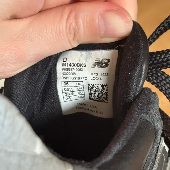 [BUNJANG] New Balance 1400 Black Shoes / 뉴발란스 1400 블랙 240-245mm