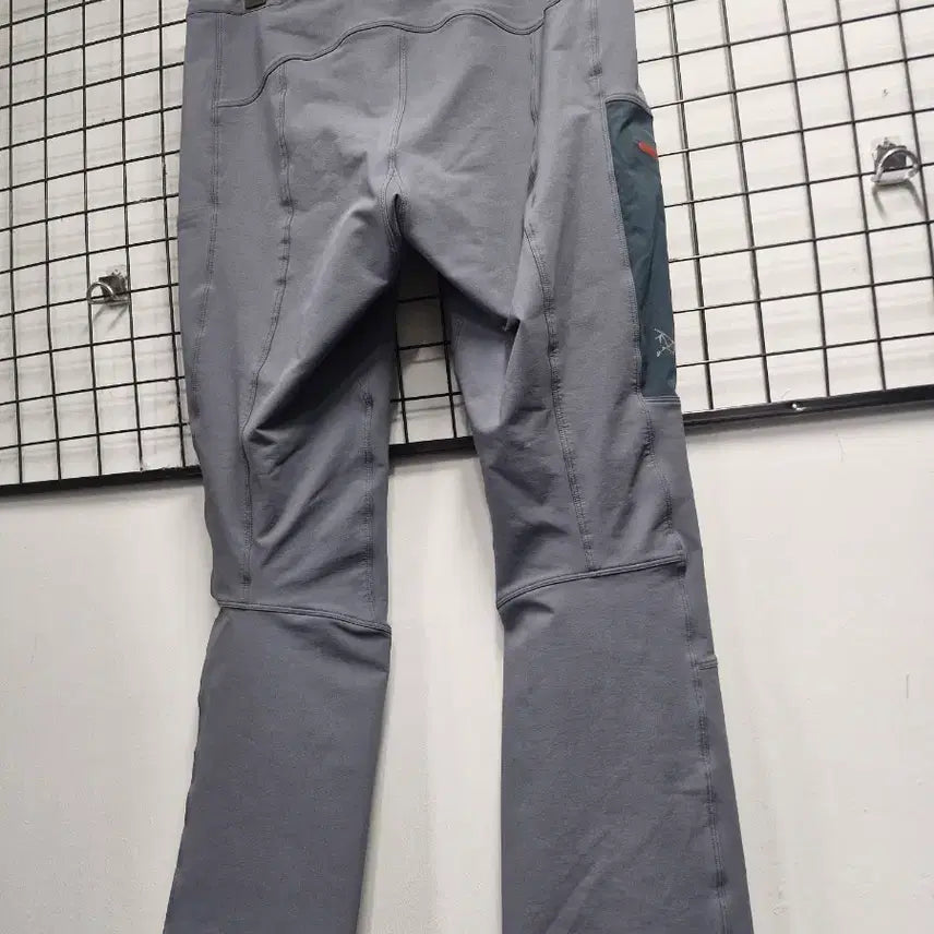 [BUNJANG] Arc'teryx Gamma AR Pants Grey / 100-105XL 아크테릭스 감마 AR 팬츠 그레이