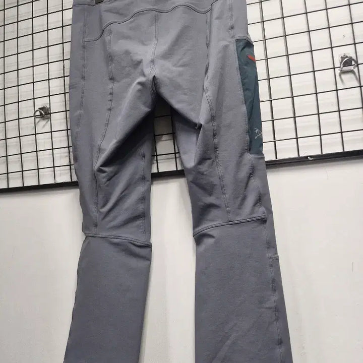 [BUNJANG] Arc'teryx Gamma AR Pants Grey / 100-105XL 아크테릭스 감마 AR 팬츠 그레이