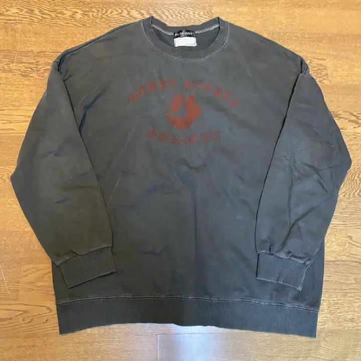 [BUNJANG] Surgery x Happy People Gallery Charcoal Sweatshirt / 써저리 x 해피피플갤러리 맨투맨 챠콜 os