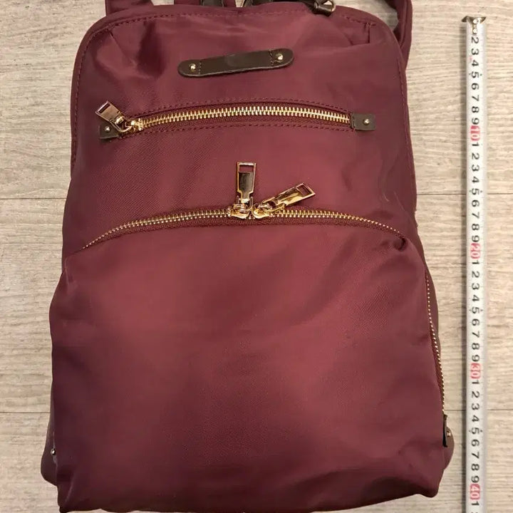 [BUNJANG] Black Faux Leather Backpack with Studs / 블랙 인조가죽 백팩입니다전면에 스터드 장식이 있어 캐주얼하면서도 포인트